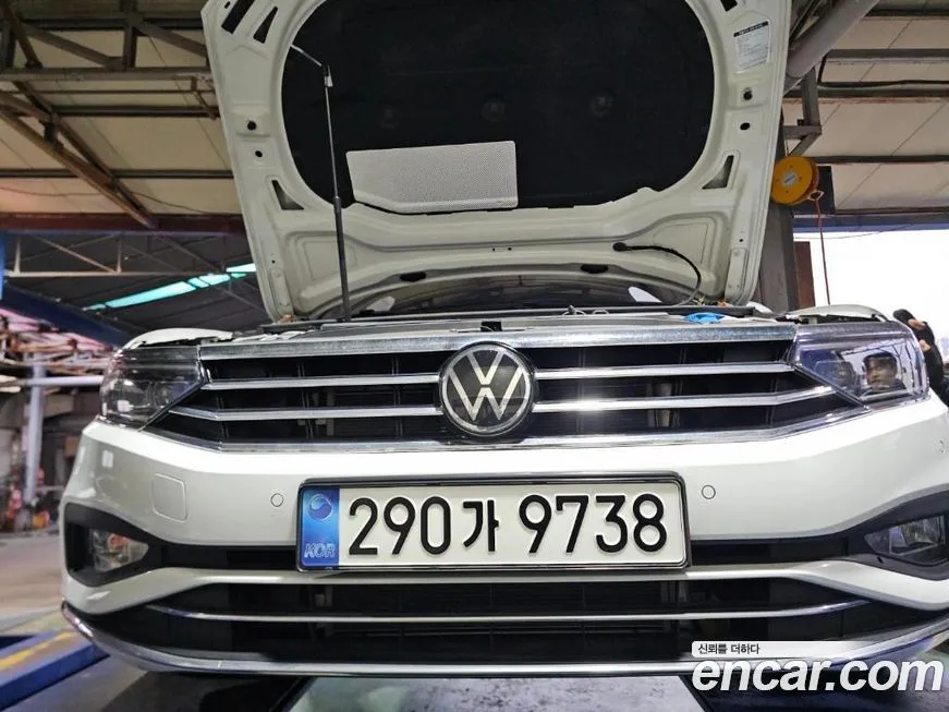 Volkswagen Passat — фото 1