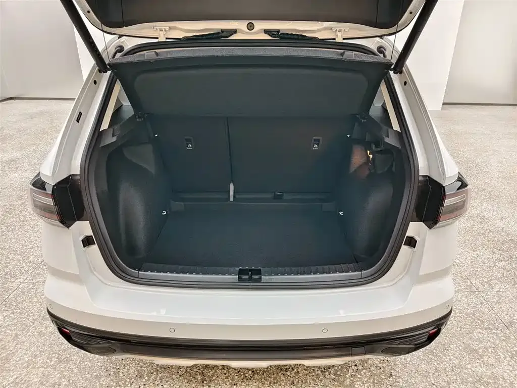 Volkswagen Tharu — фото 6