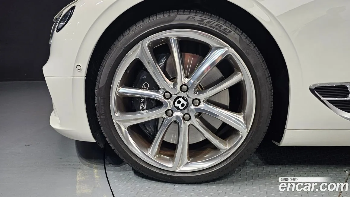 Bentley Continental 2022 из KR, фото 5