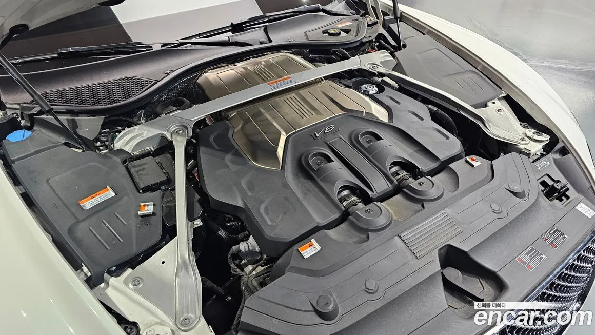 Bentley Continental 2022 из KR, фото 6