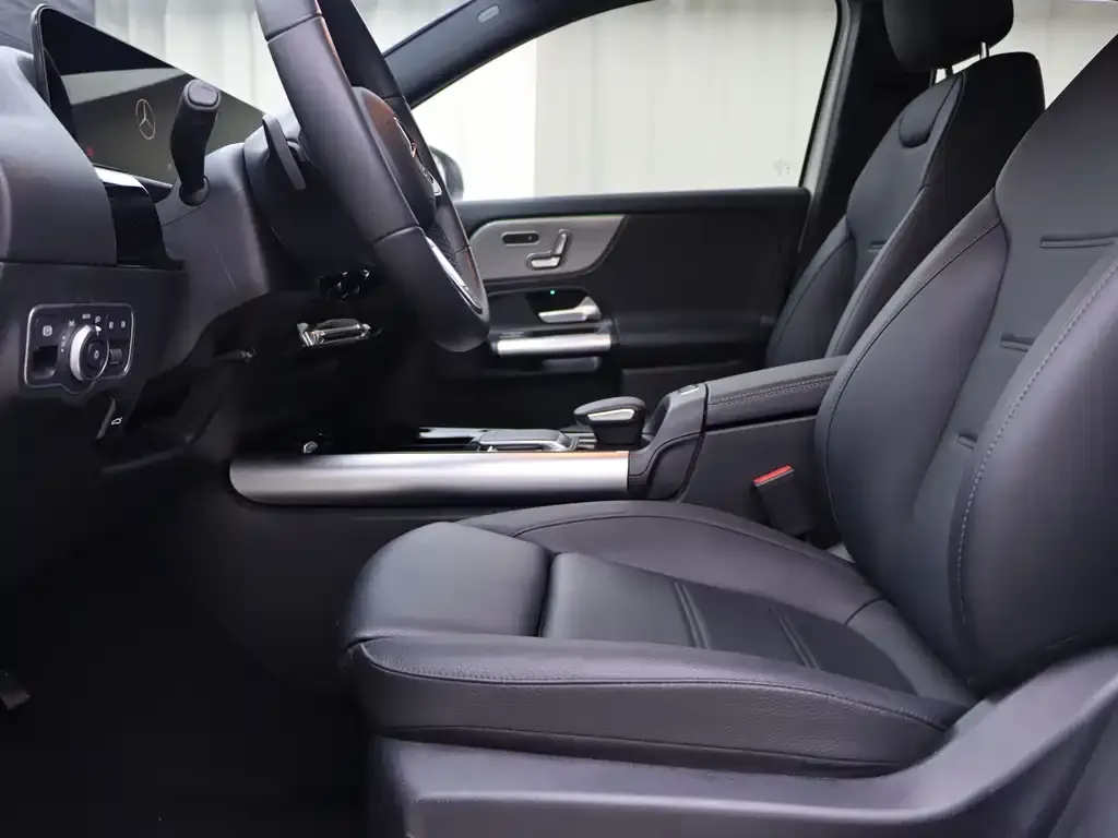 Mercedes-Benz GLA 2023 из CN, фото 4