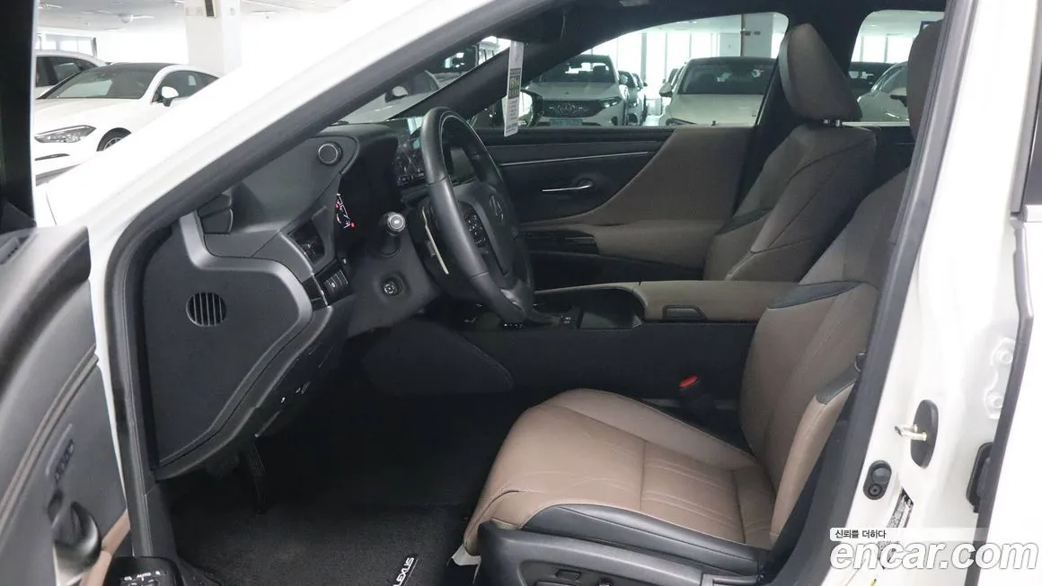Lexus ES 2025 из KR, фото 9