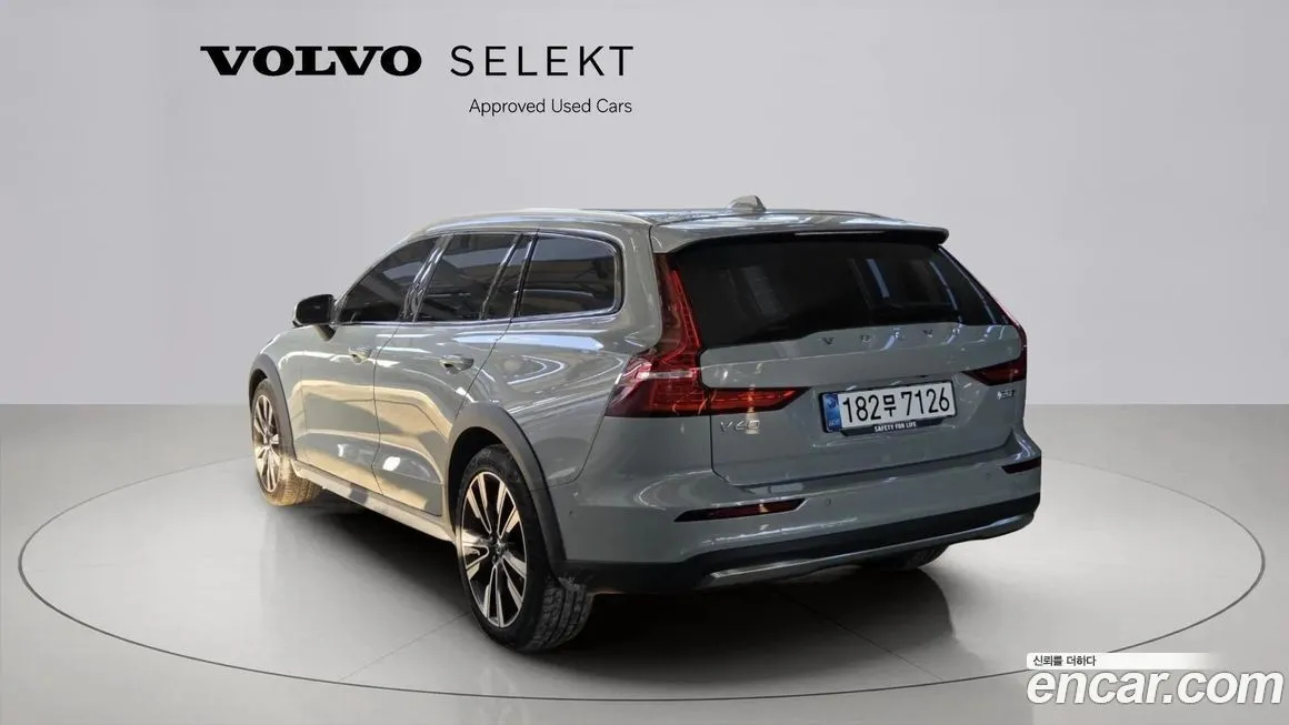 Volvo V60 — фото 4