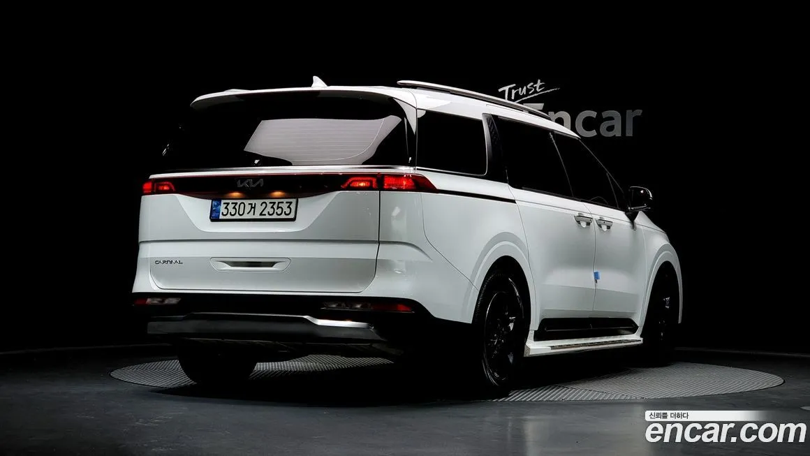 Kia Carnival — фото 2
