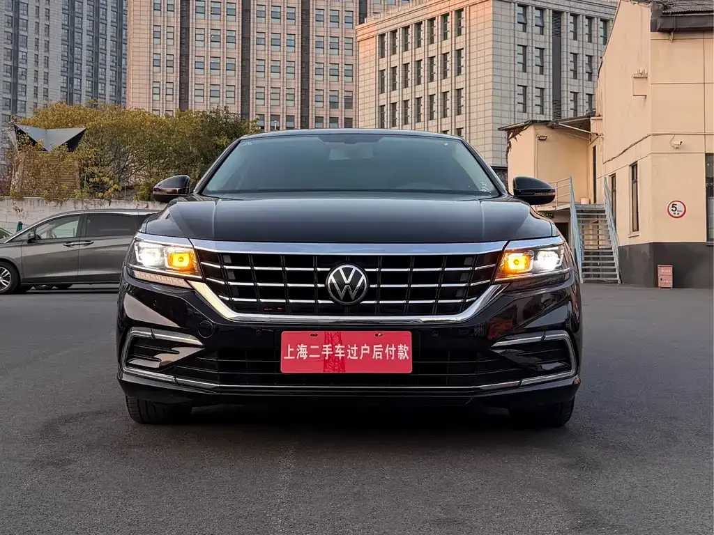Volkswagen Passat — фото 2