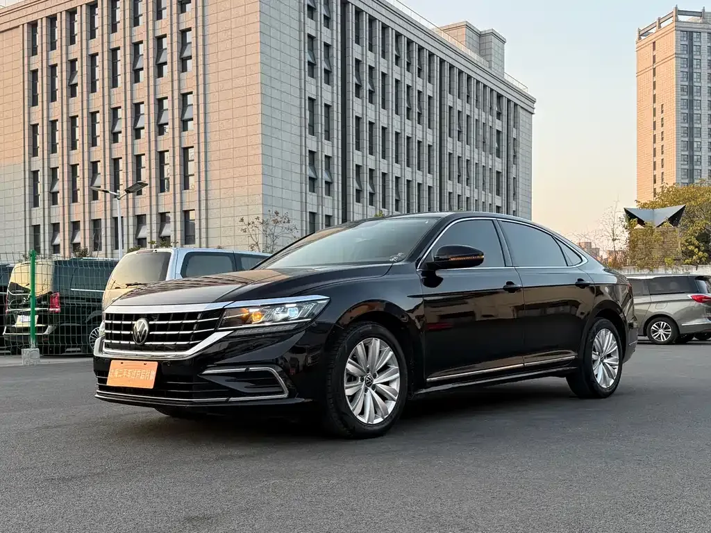 Volkswagen Passat — фото 7