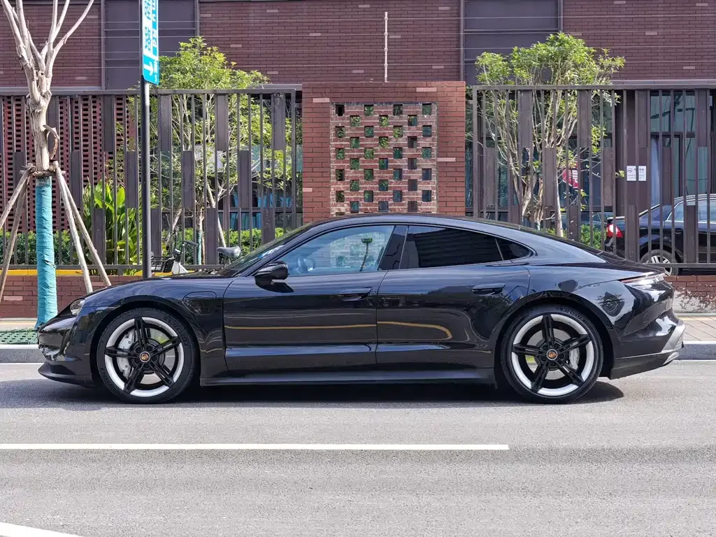 Porsche Taycan 2021 из CN, фото 3