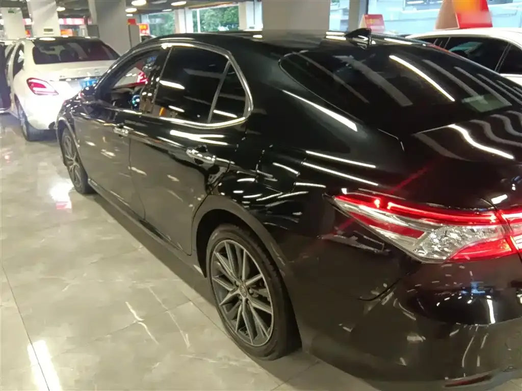 Toyota Camry 2023 из CN, фото 5
