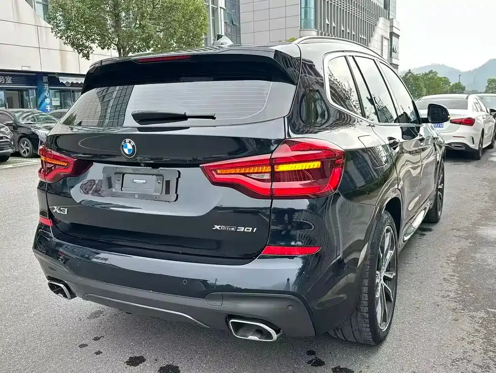 BMW X3 — фото 10