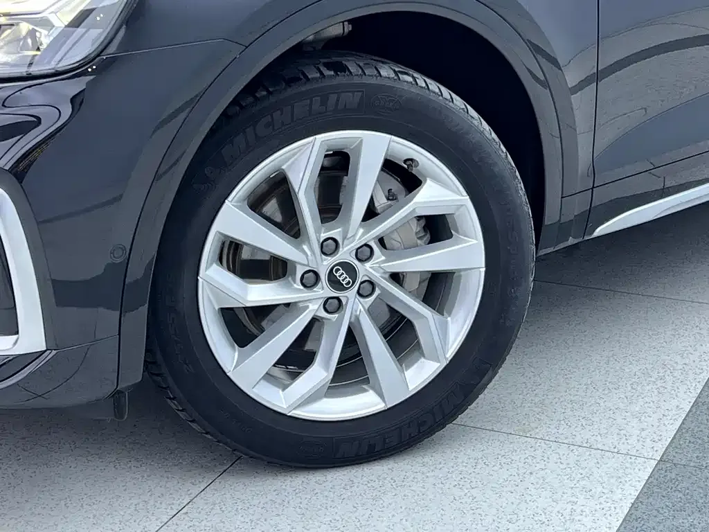 Audi Q5L 2025 из CN, фото 5