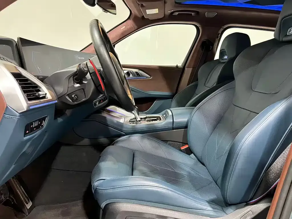 BMW XM 2024 из CN, фото 8