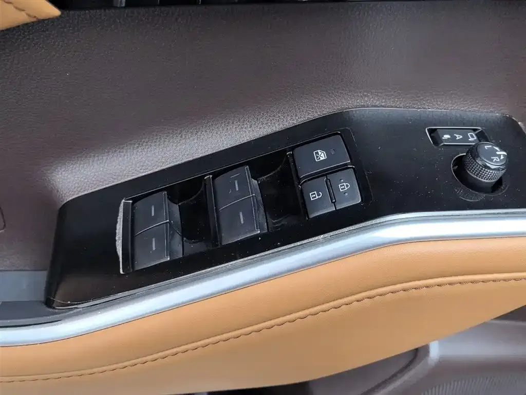 Toyota Highlander 2023 из CN, фото 9