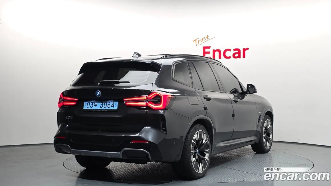 BMW iX3 2023 из KR, фото 2