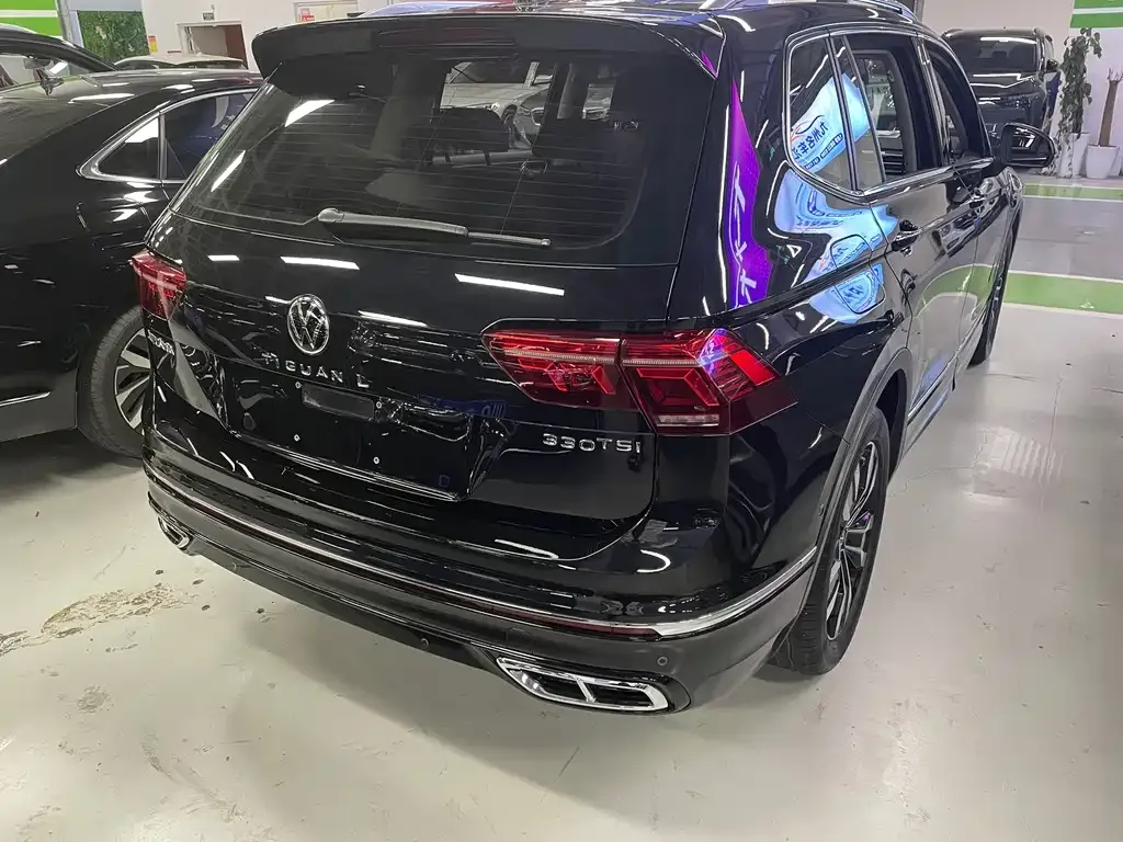 Volkswagen Tiguan L — фото 8