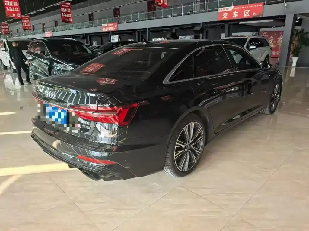 Audi A6L 2025 из CN, фото 4