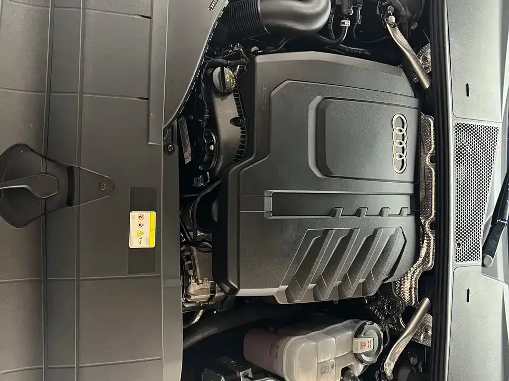 Audi A6L 2025 из CN, фото 6