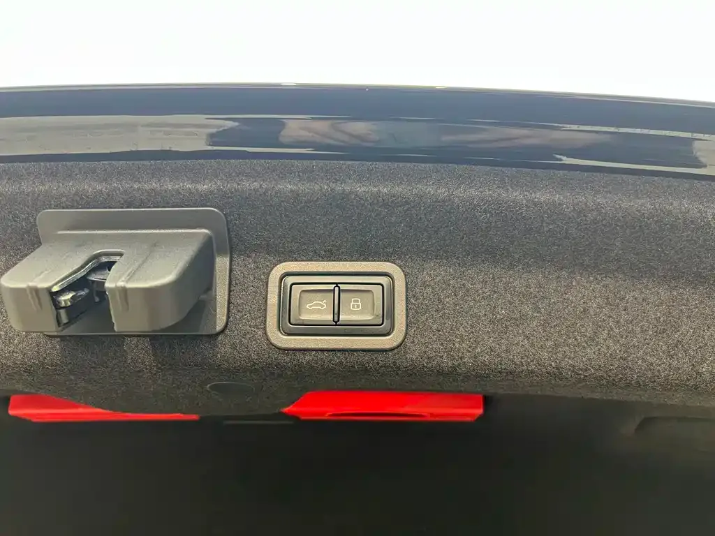 Audi A6L 2025 из CN, фото 9