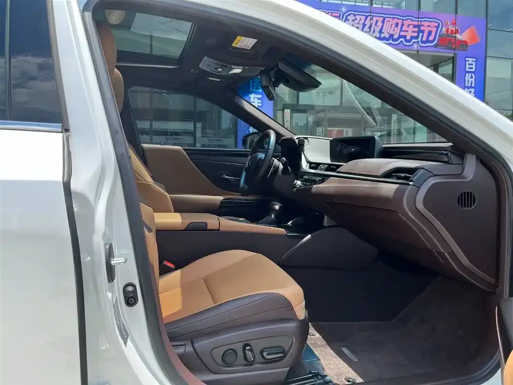 Lexus ES 2021 из CN, фото 10