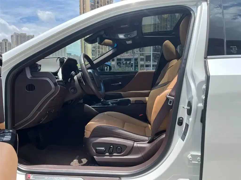 Lexus ES 2021 из CN, фото 8