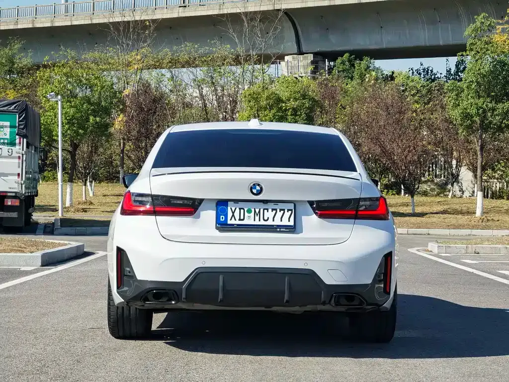 BMW 3 Series 2023 из CN, фото 5