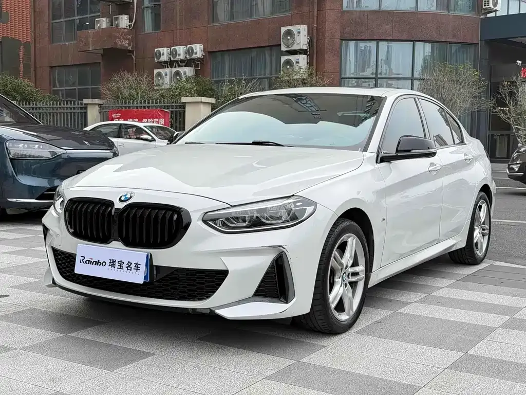 BMW 1 Series 2022 из CN, фото 1