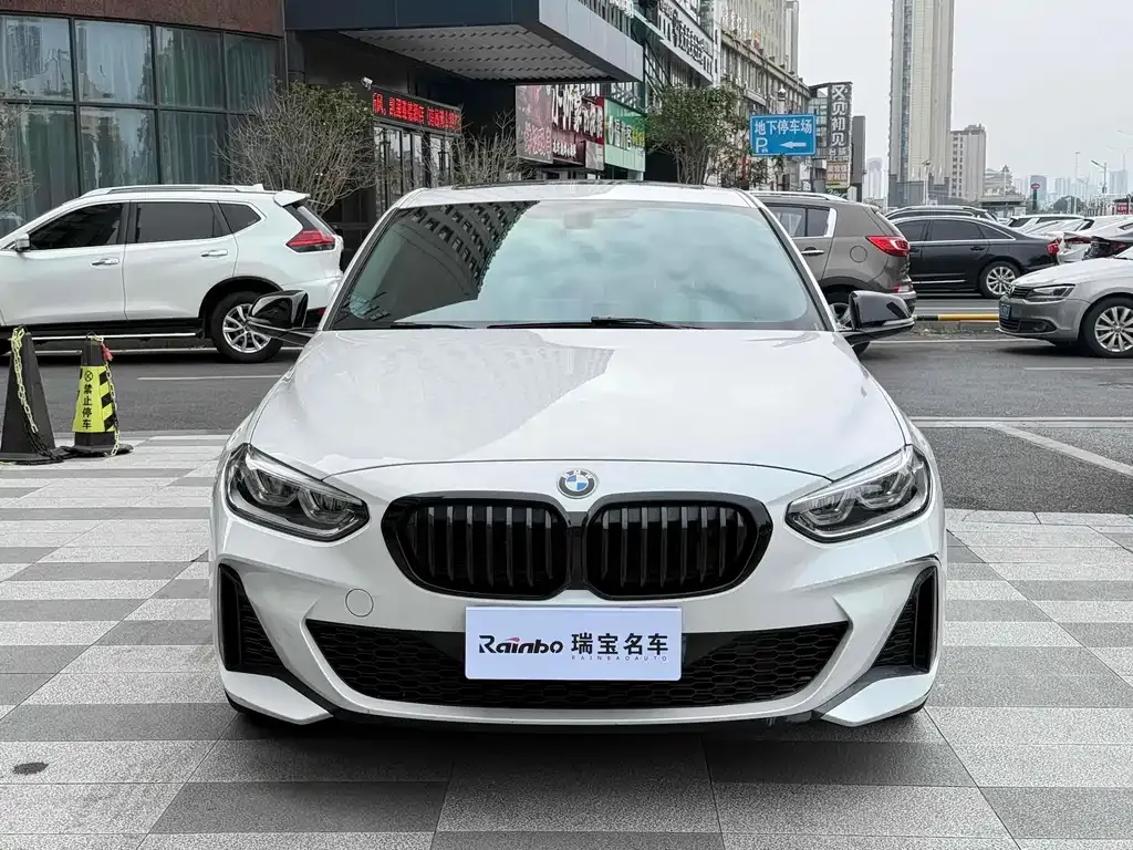 BMW 1 Series 2022 из CN, фото 2