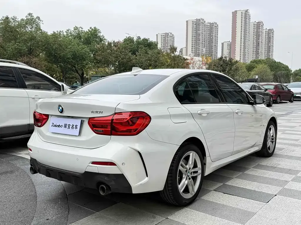 BMW 1 Series 2022 из CN, фото 5