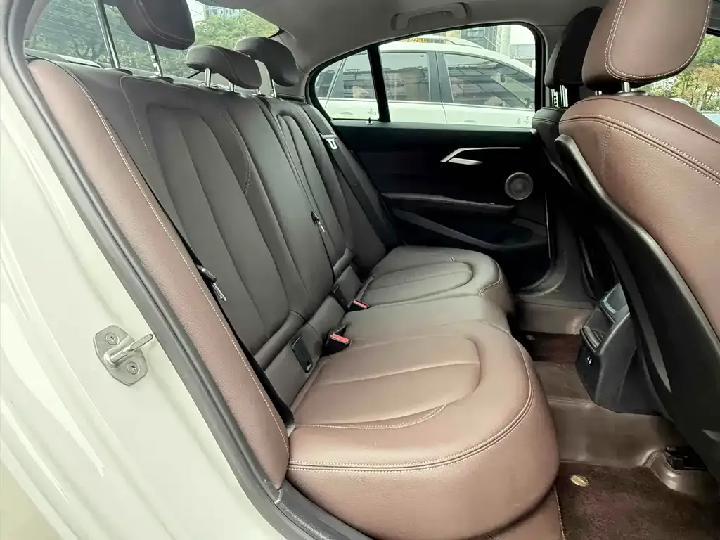 BMW 1 Series 2022 из CN, фото 7