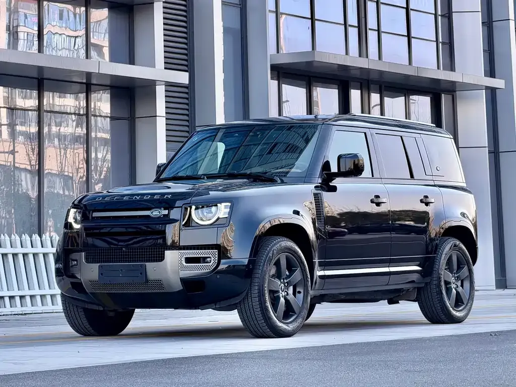 Land Rover Defender — фото 1