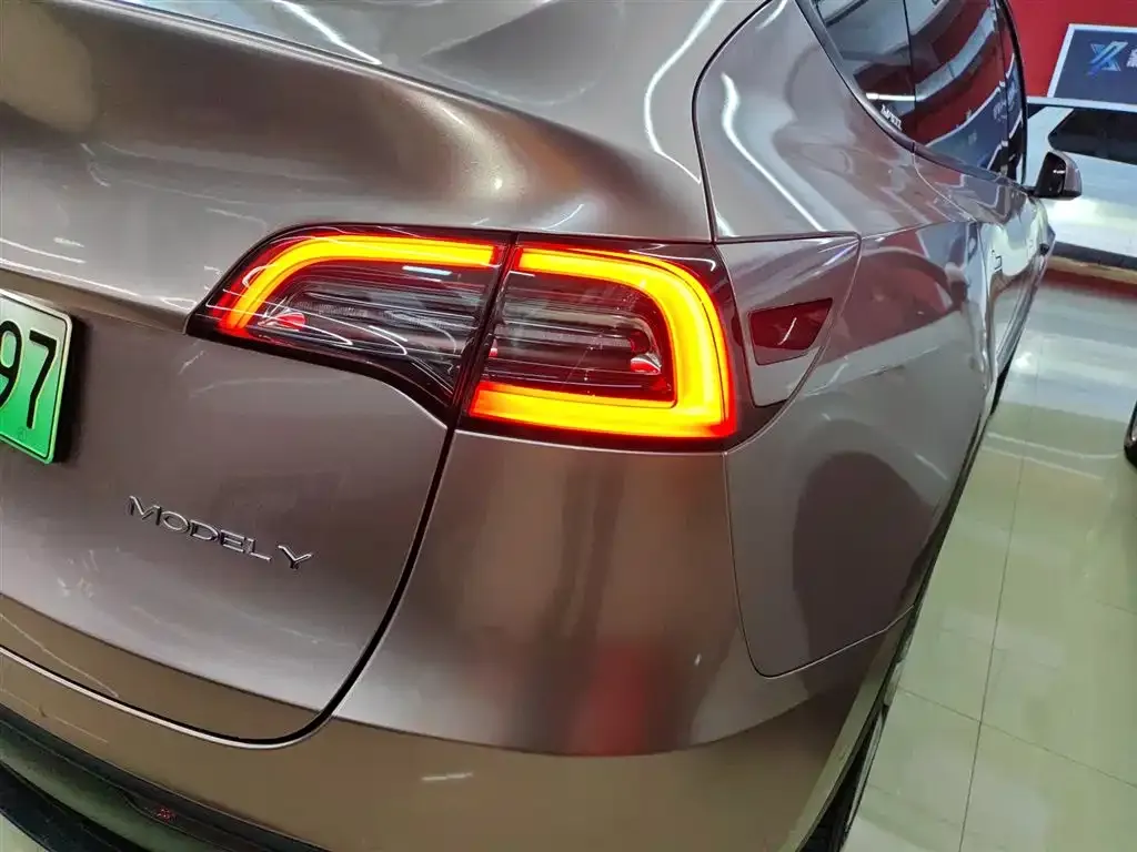 Tesla Model Y 2022 из CN, фото 8