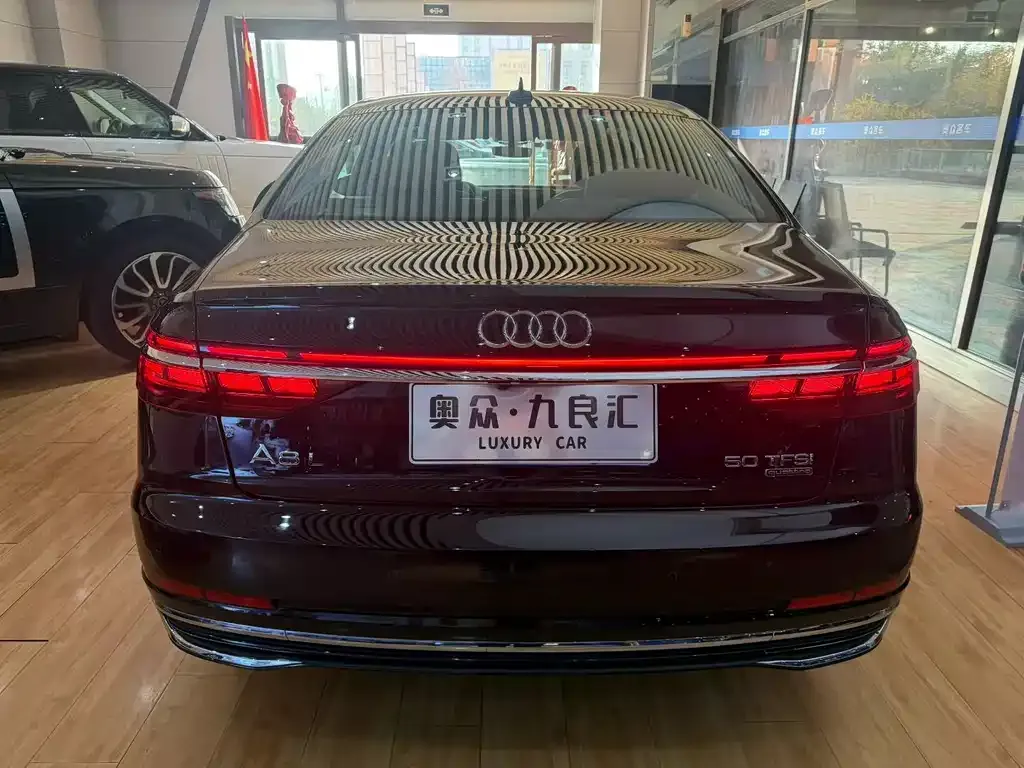 Audi A8 — фото 9