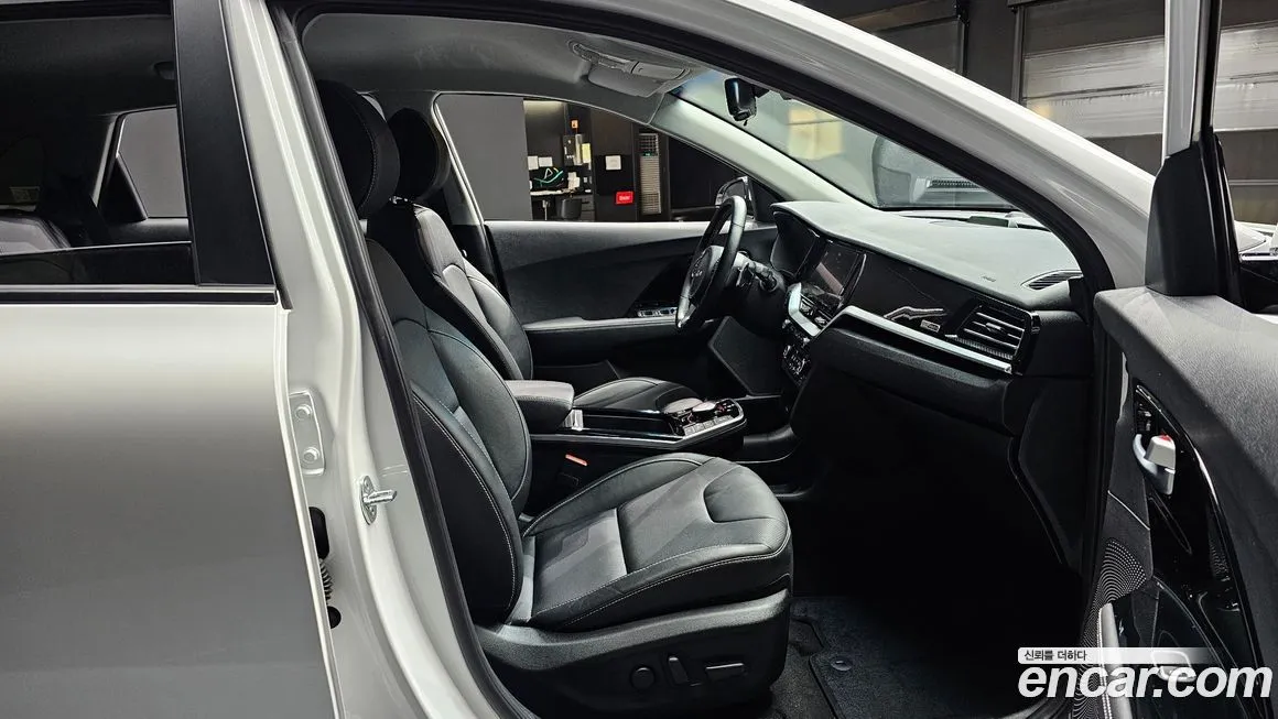 Kia Niro — фото 10