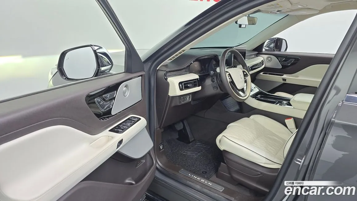 Lincoln Aviator — фото 10
