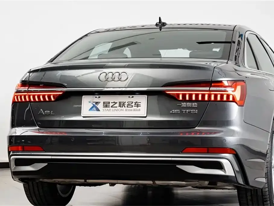 Audi A6L — фото 9