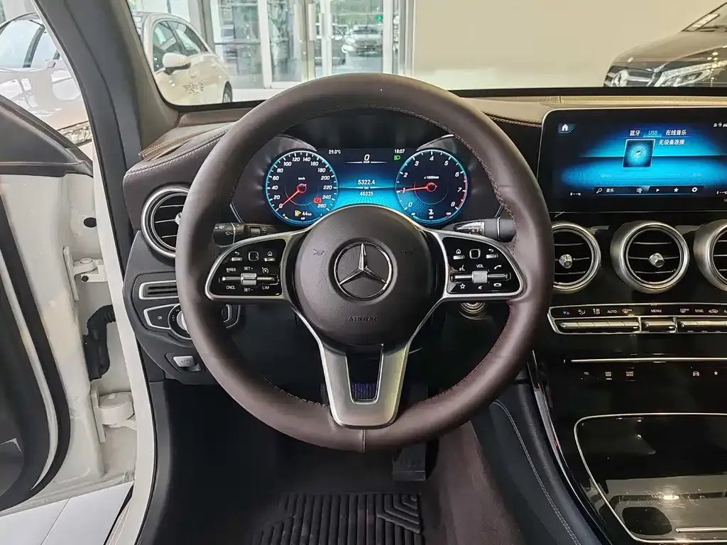 Mercedes-Benz GLC 2021 из CN, фото 8
