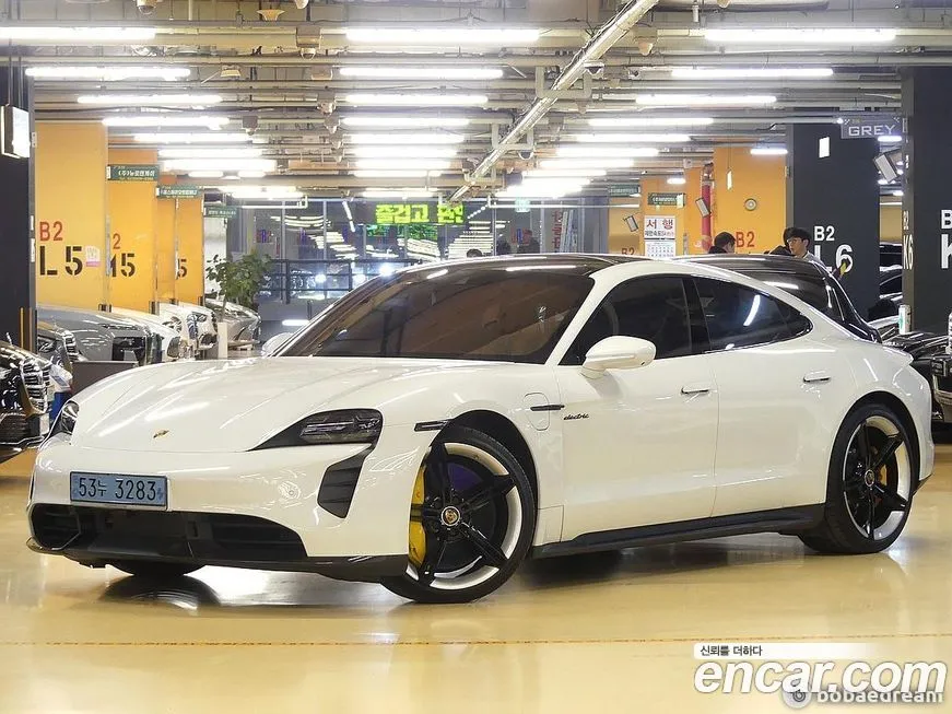 Porsche Taycan