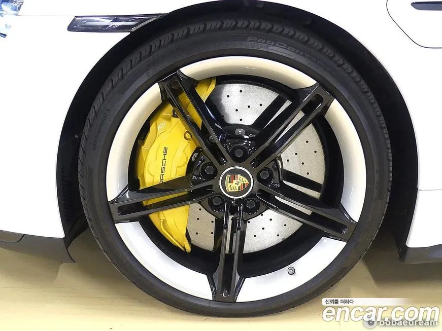 Porsche Taycan 2021 из KR, фото 5