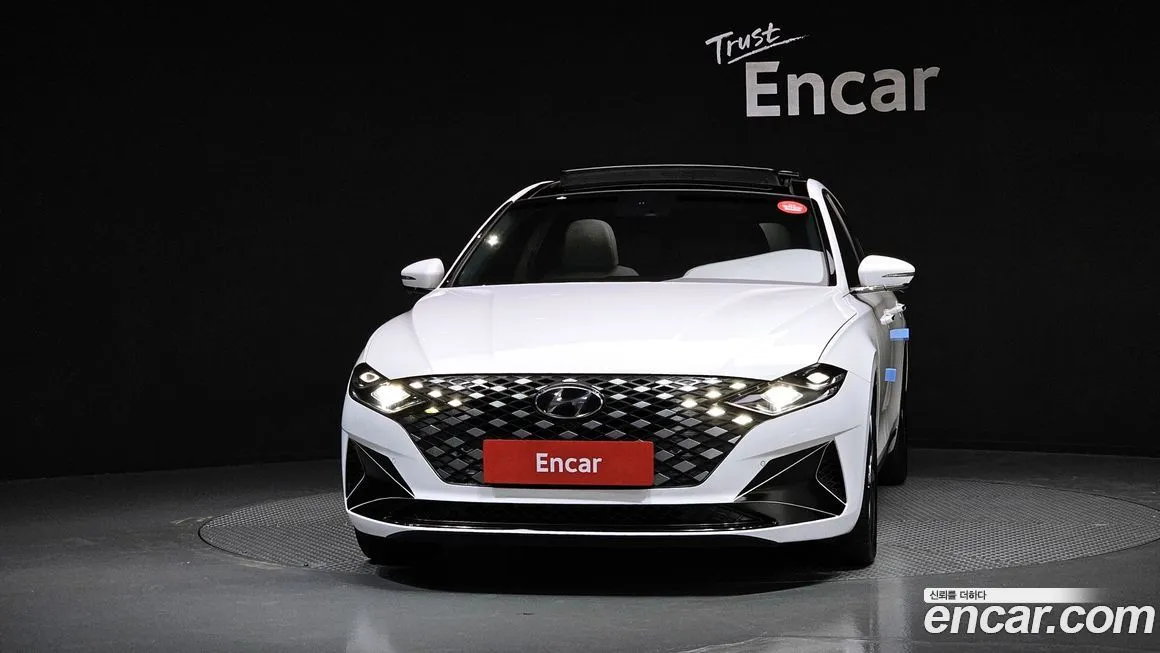 Hyundai Grandeur — фото 3