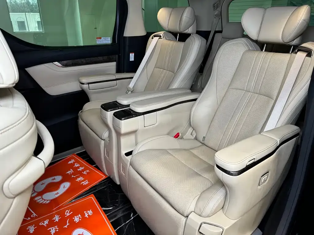Toyota Vellfire 2022 из CN, фото 8