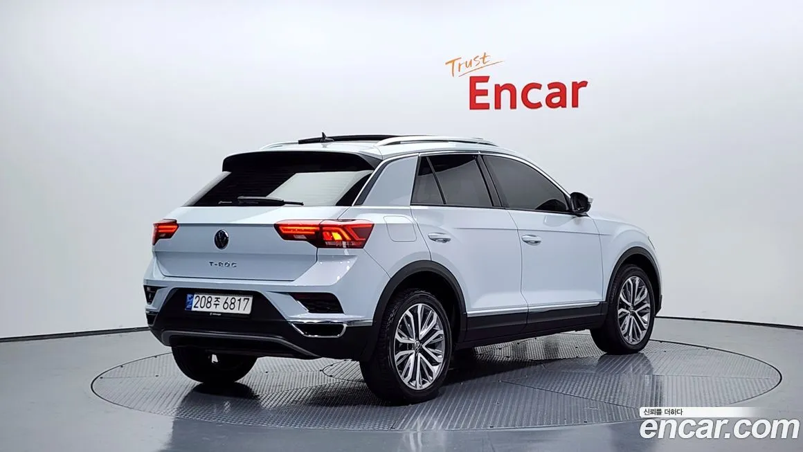 Volkswagen T-Roc — фото 2