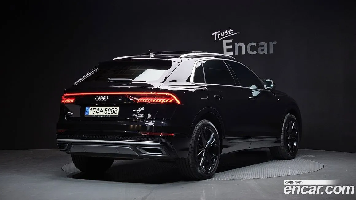Audi Q8 2021 из KR, фото 2