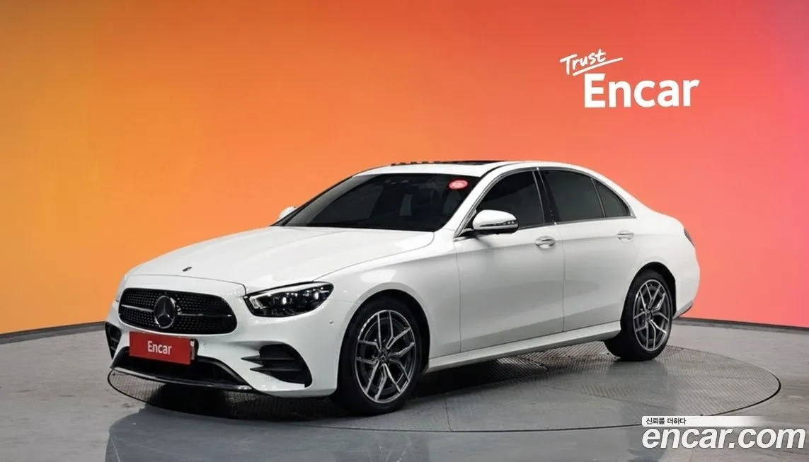 Mercedes-Benz E-Class — фото 1
