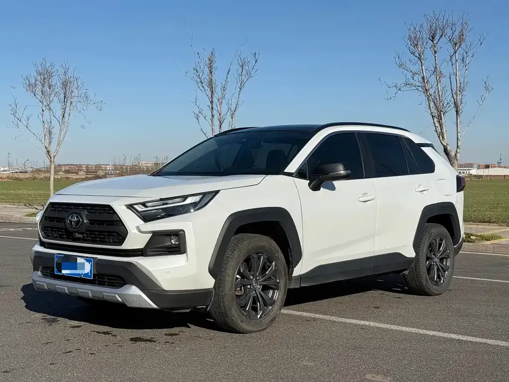 Toyota RAV4 2024 из CN, фото 1
