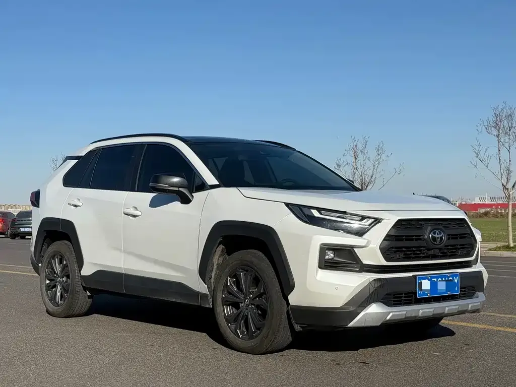 Toyota RAV4 2024 из CN, фото 5