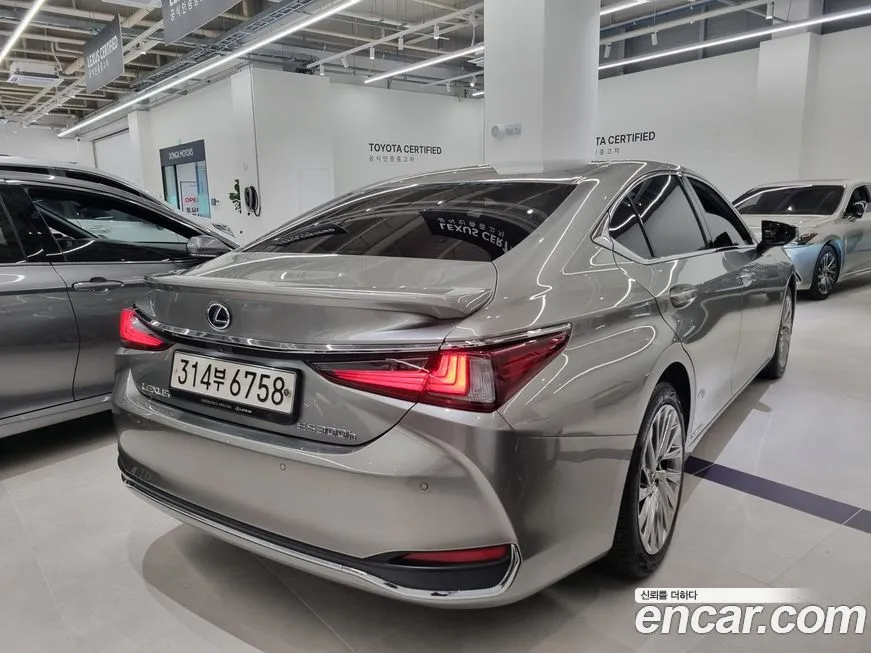 Lexus ES 2021 из KR, фото 2