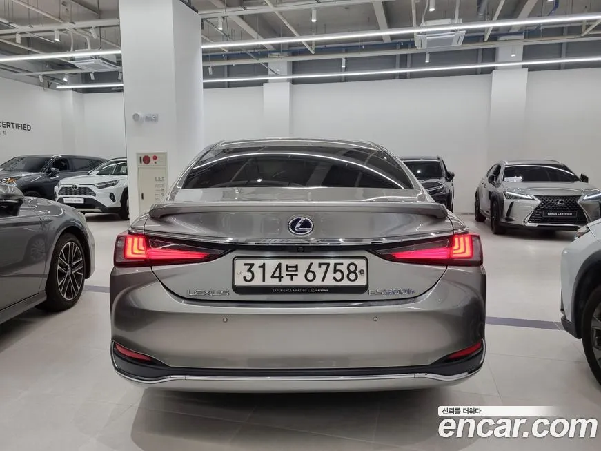 Lexus ES 2021 из KR, фото 4