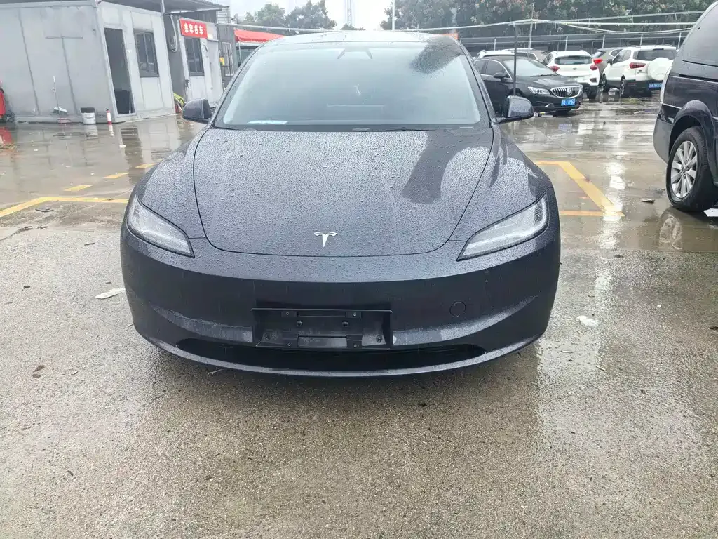 Tesla Model 3 — фото 2