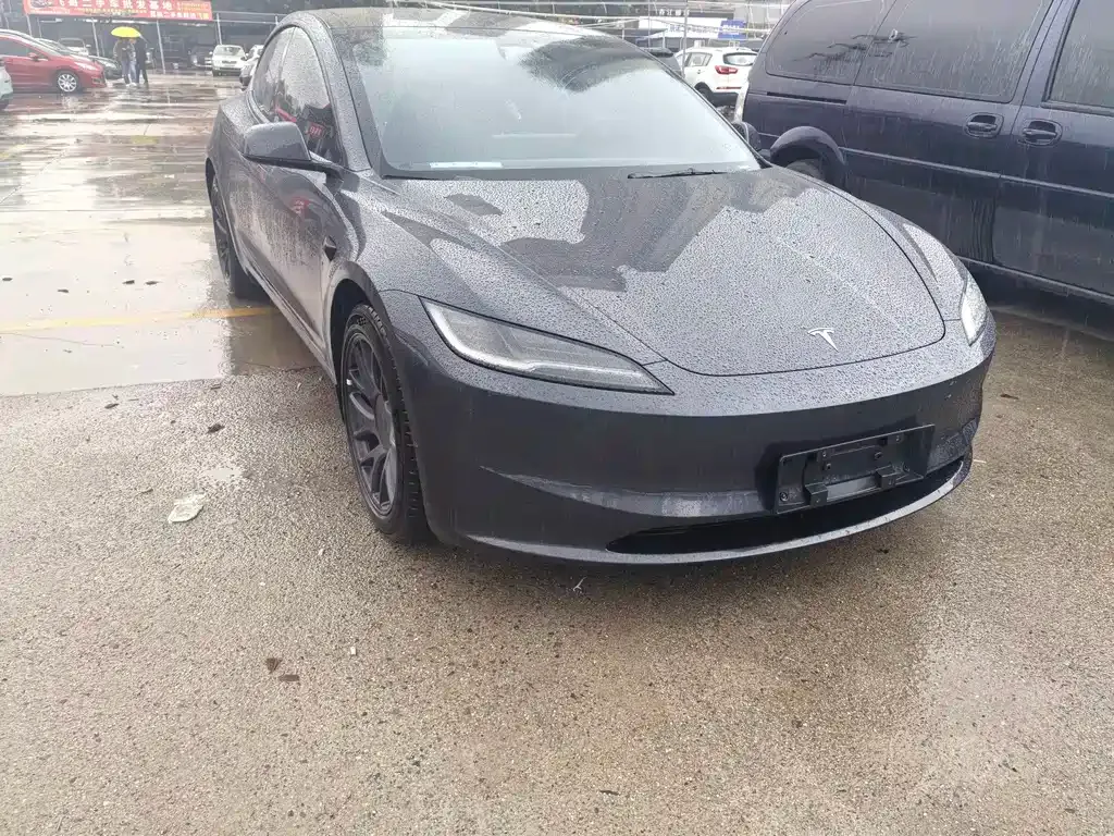 Tesla Model 3 — фото 3