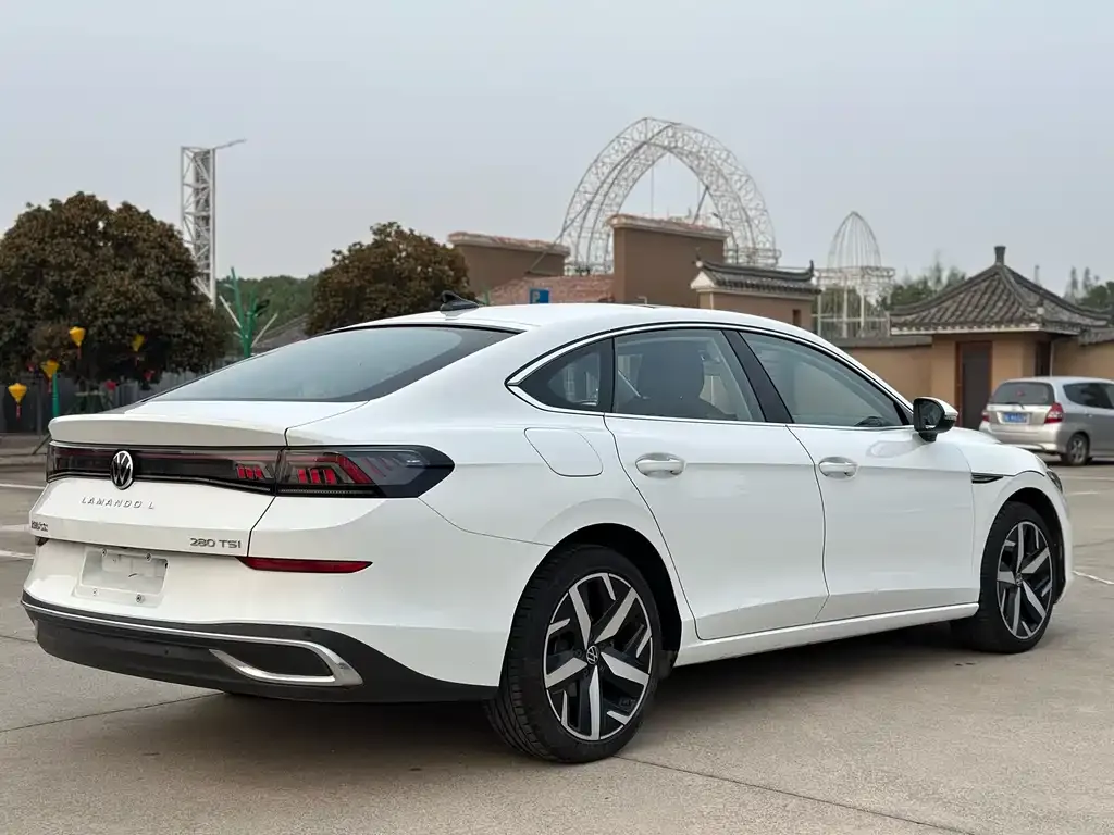 Volkswagen Lamando 2024 из CN, фото 6