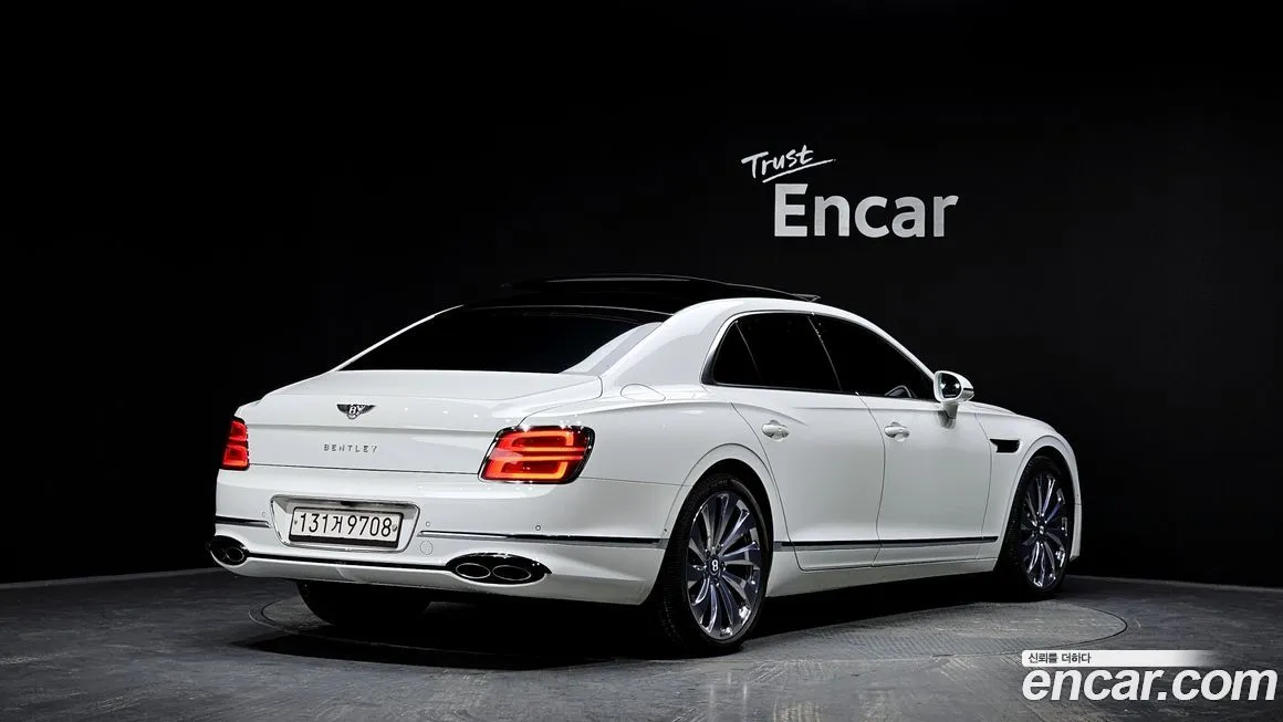 Bentley Flying Spur 2022 из KR, фото 2